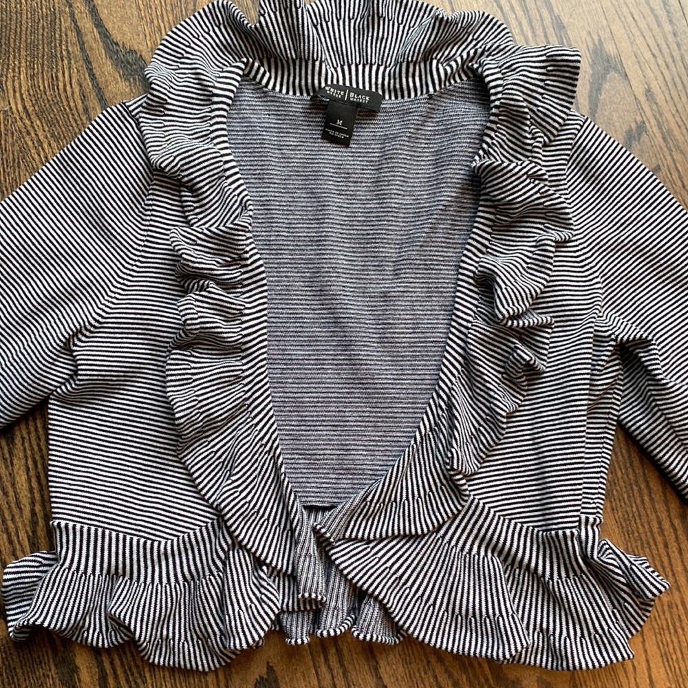 WHBM Ruffle Cropped Ruffle Shrug Off sz M - Picture 8 of 8